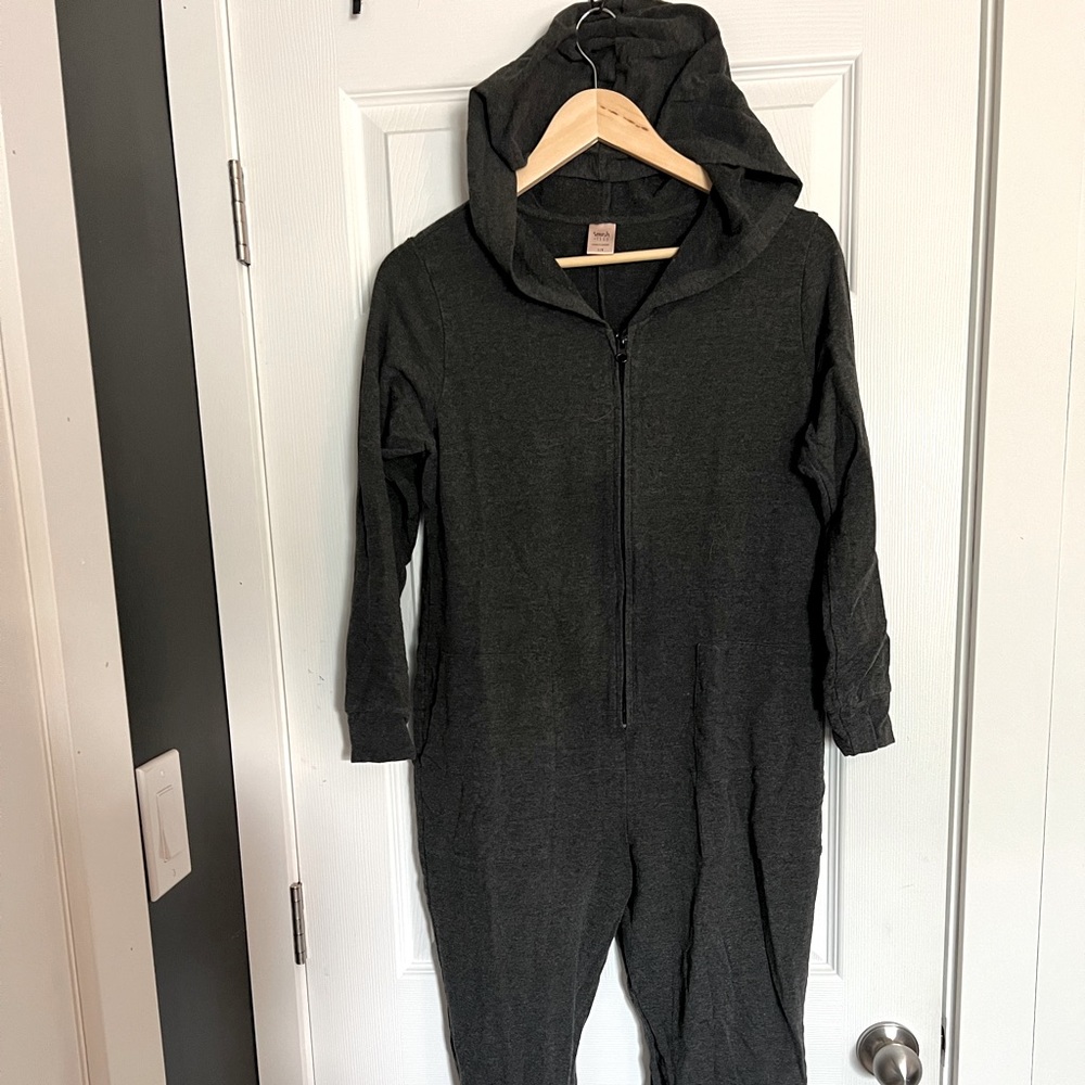Smash and Tess x Jillian Harris hooded romper. Size Large.